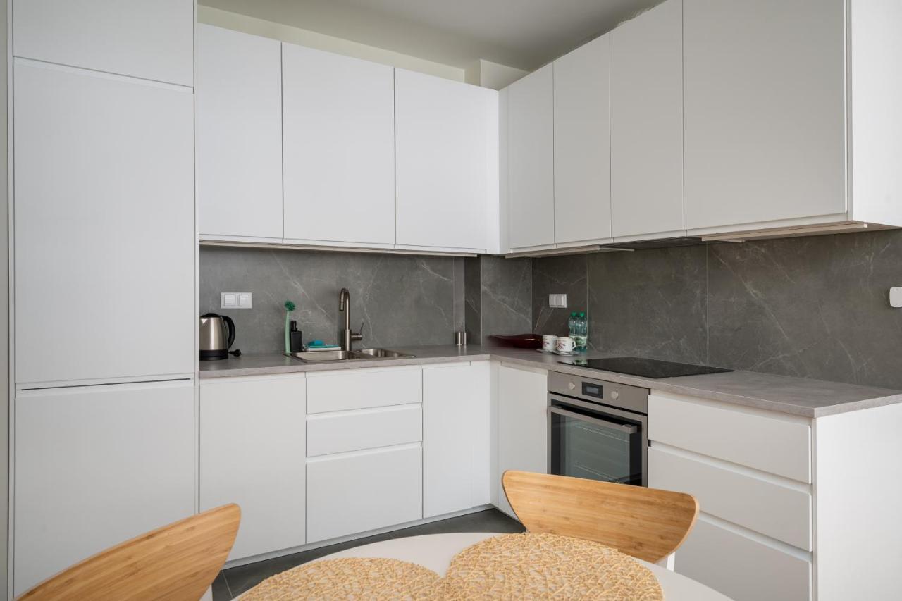 Wola Nakielska Comfort Apartment วอร์ซอ ภายนอก รูปภาพ
